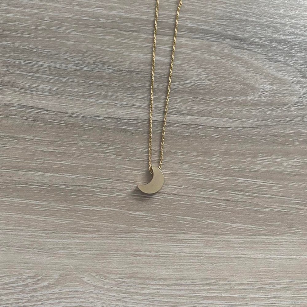 Dainty Moon Necklace